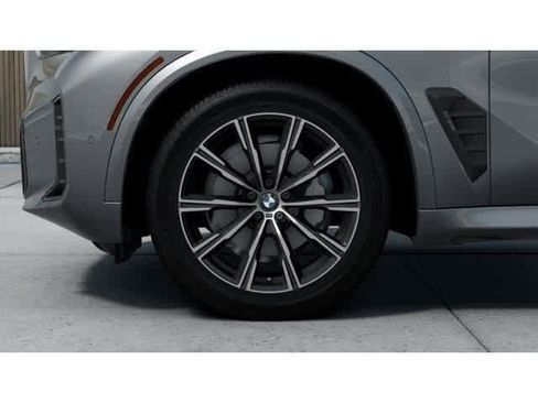 New 2026 BMW X5 xDrive40i w/ M Sport Package image 7