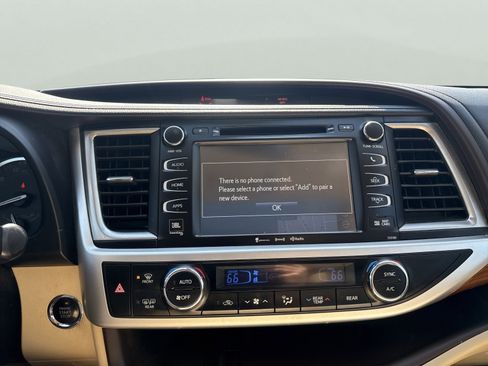 Used 2018 Toyota Highlander Limited AWD/4WD image 22