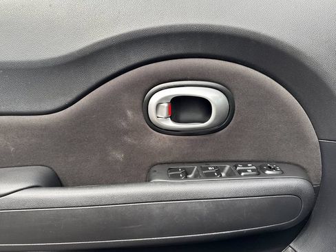 Used 2016 Kia Soul FWD image 11