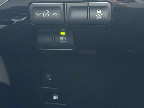 Used 2017 Toyota Prius Prime Advanced FWD image 47