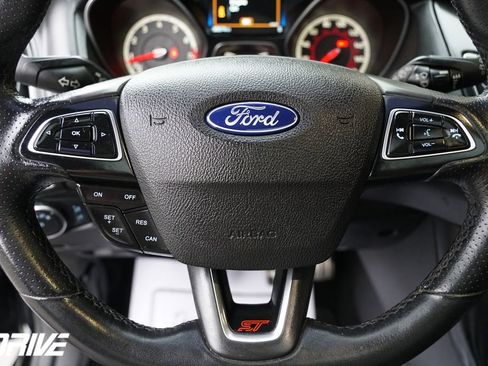 Used 2018 Ford Focus ST w/ Equipment Group 401A image 22