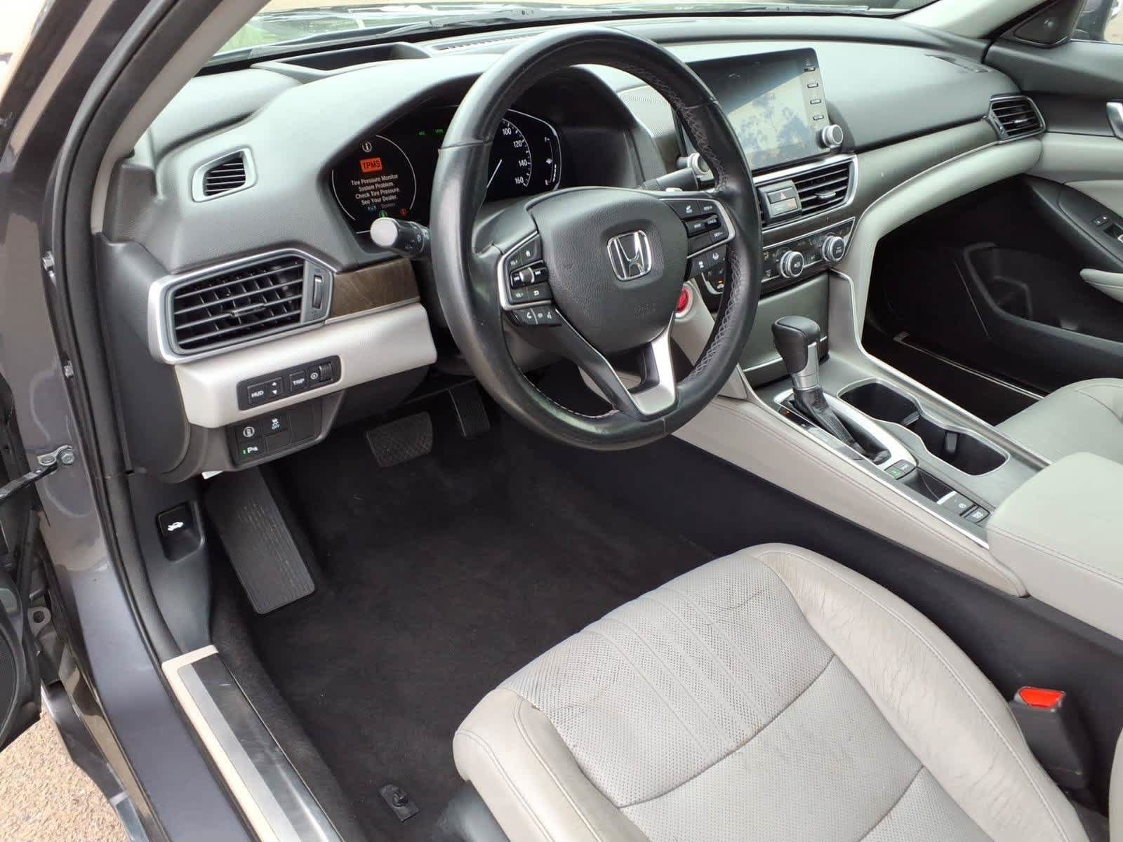 Used 2018 Honda Accord Touring image 14