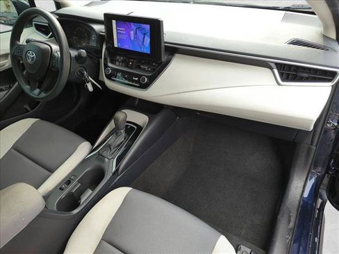 Used 2024 Toyota Corolla LE FWD image 21