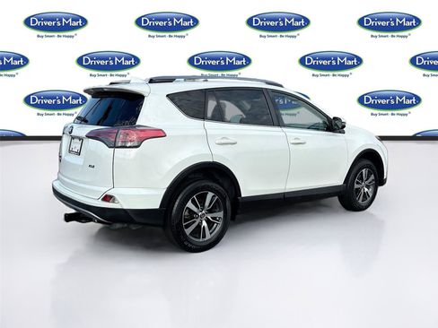 Used 2018 Toyota RAV4 XLE FWD image 7