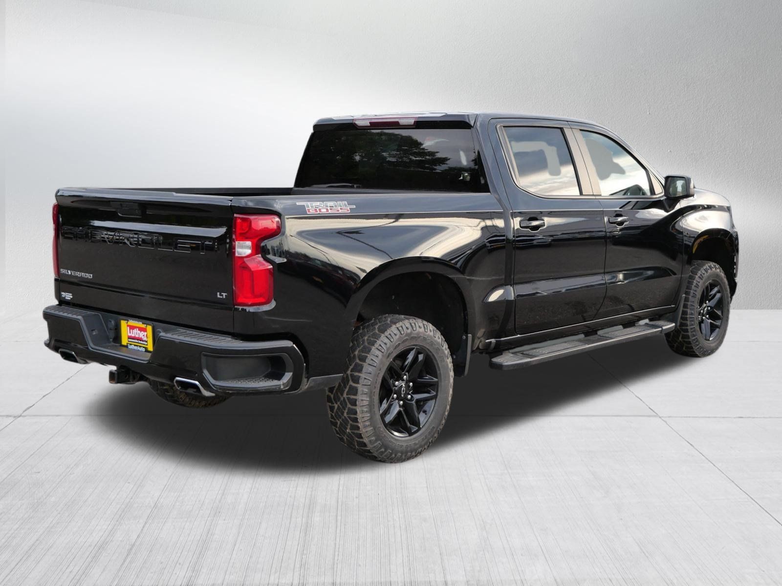 Used 2021 Chevrolet Silverado 1500 LT Trail Boss w/ Bed Protection Package AWD/4WD image 7