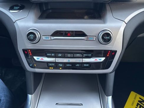 Used 2023 Ford Explorer XLT w/ Equipment Group 202A image 14