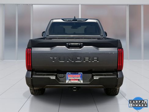 Used 2022 Toyota Tundra SR5 w/ Convenience Package image 5
