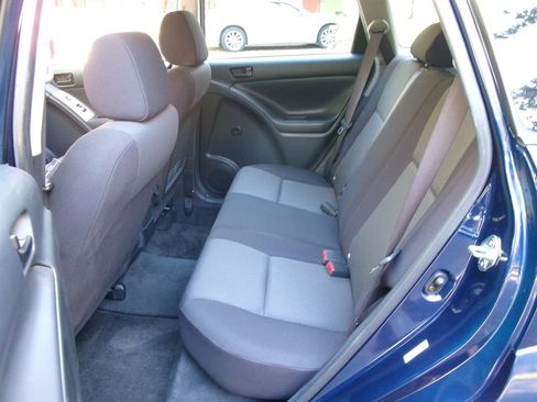 Used 2006 Pontiac Vibe w/ Security Package image 26