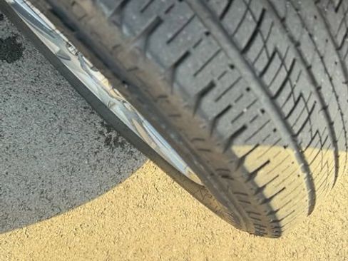 Used 2017 Buick Enclave Leather FWD image 12