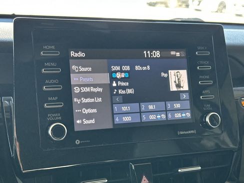 Used 2022 Toyota Camry SE FWD image 19