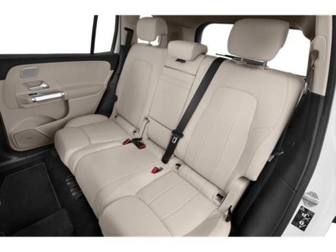 Used 2022 Mercedes-Benz GLB 250 image 14