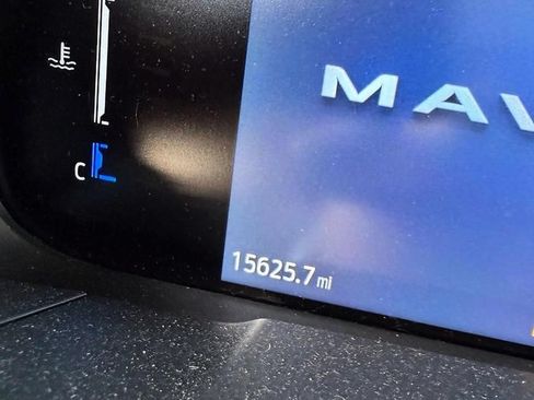 Used 2025 Ford Maverick Lariat w/ Black Appearance Package AWD/4WD image 6