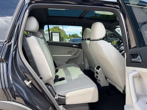 Used 2023 Volkswagen Tiguan SE R-Line FWD image 15