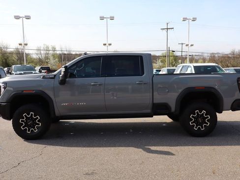 Used 2024 GMC Sierra 2500 AT4X image 38