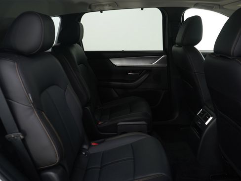 Certified 2024 MAZDA CX-90 3.3 Turbo w/ Premium Package image 12