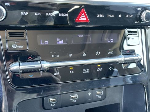 Certified 2022 Kia Carnival SX Prestige image 20