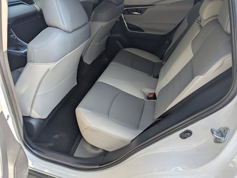 Used 2024 Toyota RAV4 XLE Premium image 17