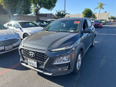 Used 2020 Hyundai Kona SE FWD image 2