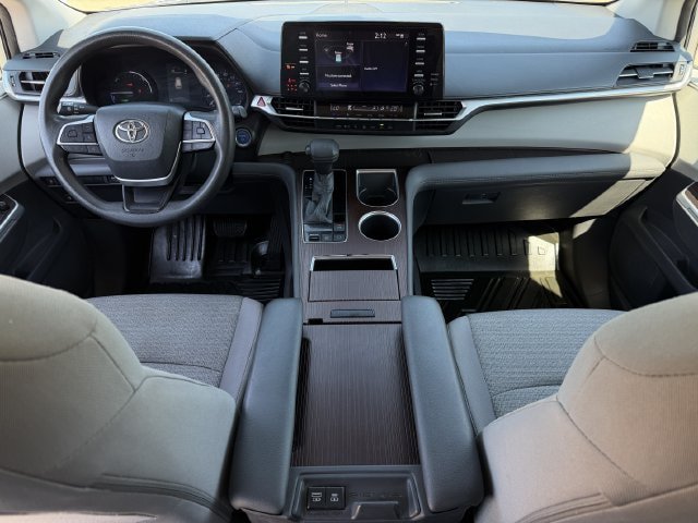 Used 2021 Toyota Sienna LE FWD image 10
