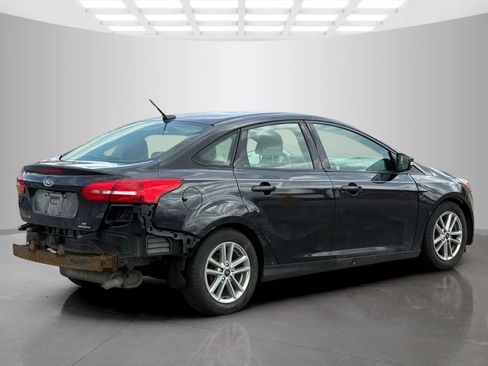 Used 2015 Ford Focus SE image 3