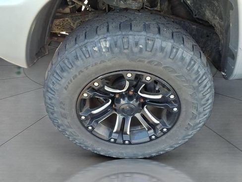 Used 2014 Toyota Tacoma 4x4 Double Cab image 24