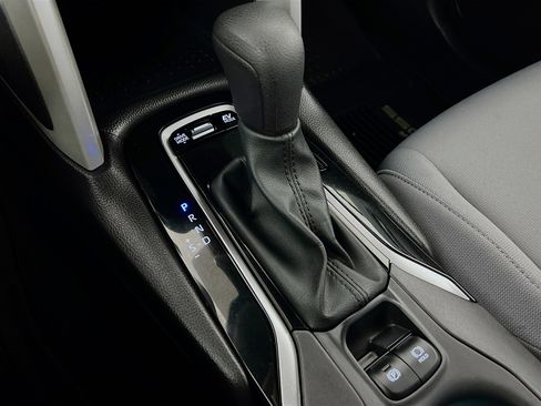 Certified 2025 Toyota Corolla Cross AWD Hybrid image 16