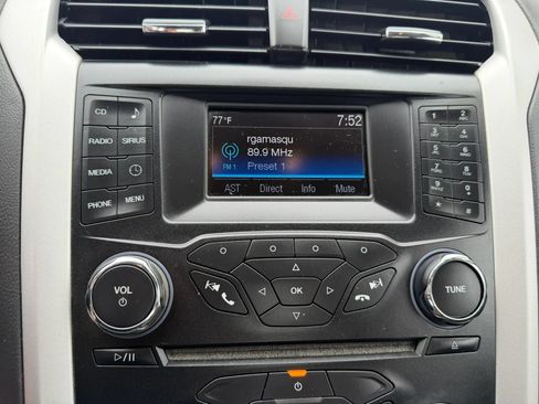 Used 2015 Ford Fusion SE w/ Equipment Group 201A FWD image 20