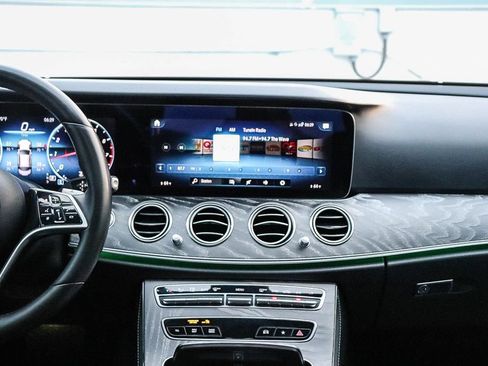 Used 2021 Mercedes-Benz E 350 Sedan image 15