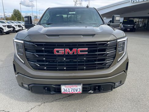 Used 2023 GMC Sierra 1500 Elevation w/ Preferred Package image 2
