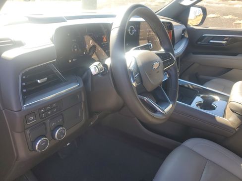 Used 2025 Chevrolet Tahoe LT image 15