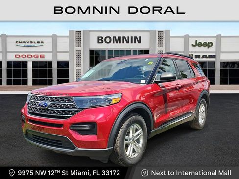 Used 2022 Ford Explorer XLT image 1