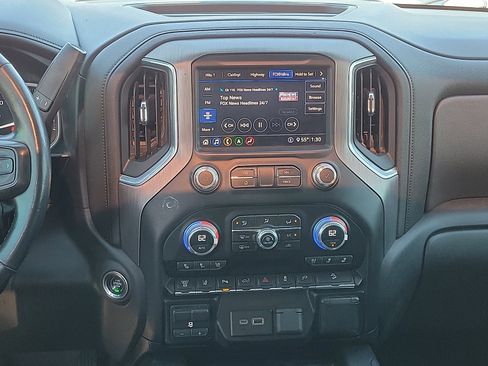 Used 2020 GMC Sierra 2500 Denali w/ Denali Ultimate Package image 10