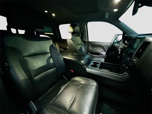 Used 2018 Chevrolet Silverado 1500 LTZ Z71 w/ LTZ Plus Package image 29