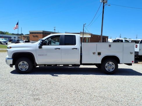 Used 2025 Chevrolet Silverado 2500 W/T w/ WT Convenience Package AWD/4WD image 4