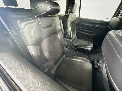 Used 2023 Jeep Grand Cherokee L Laredo AWD/4WD image 27