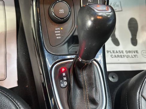 Used 2021 Jeep Compass Limited image 30