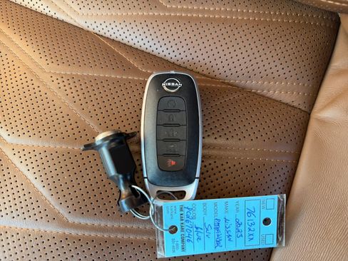 Used 2023 Nissan Pathfinder Platinum image 9