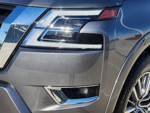 Used 2024 Nissan Armada SL w/ Captain's Chairs Package image 5