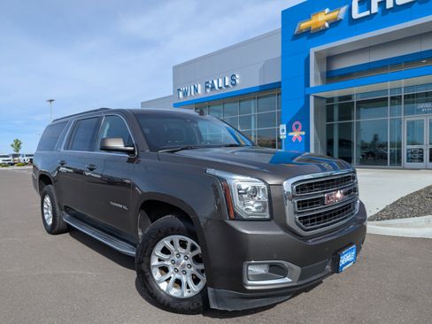 Used 2019 GMC Yukon XL SLT image 1