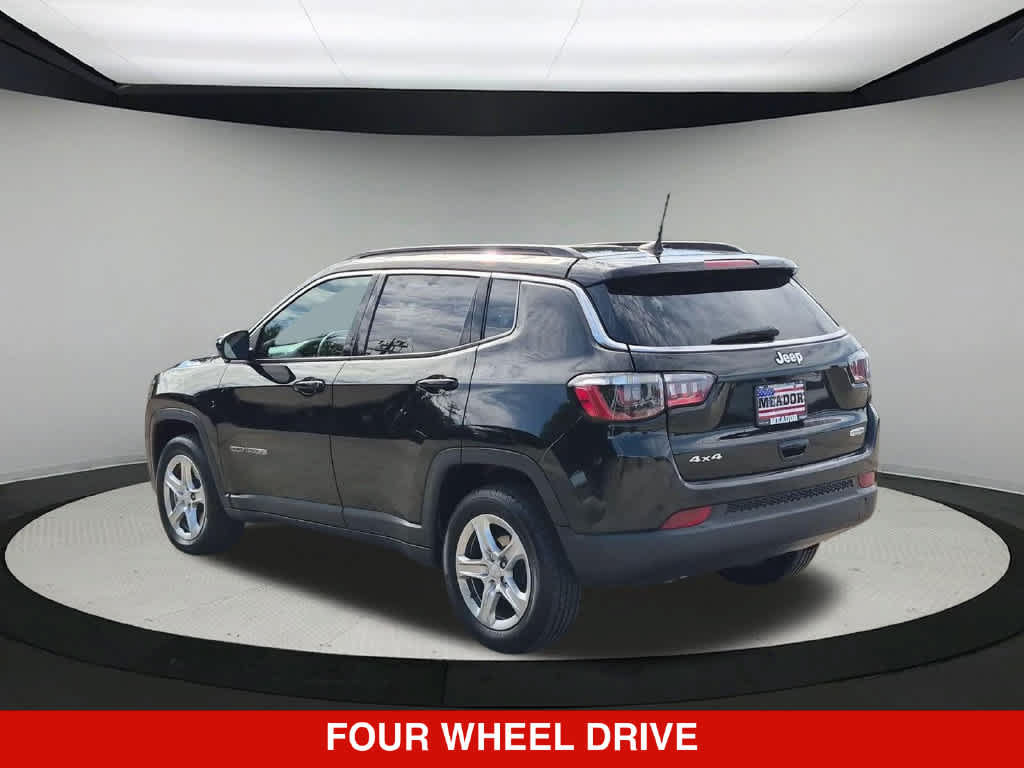 Used 2024 Jeep Compass Latitude AWD/4WD image 5