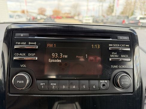 Used 2013 Nissan Titan SV w/ SV Value Truck Pkg image 25