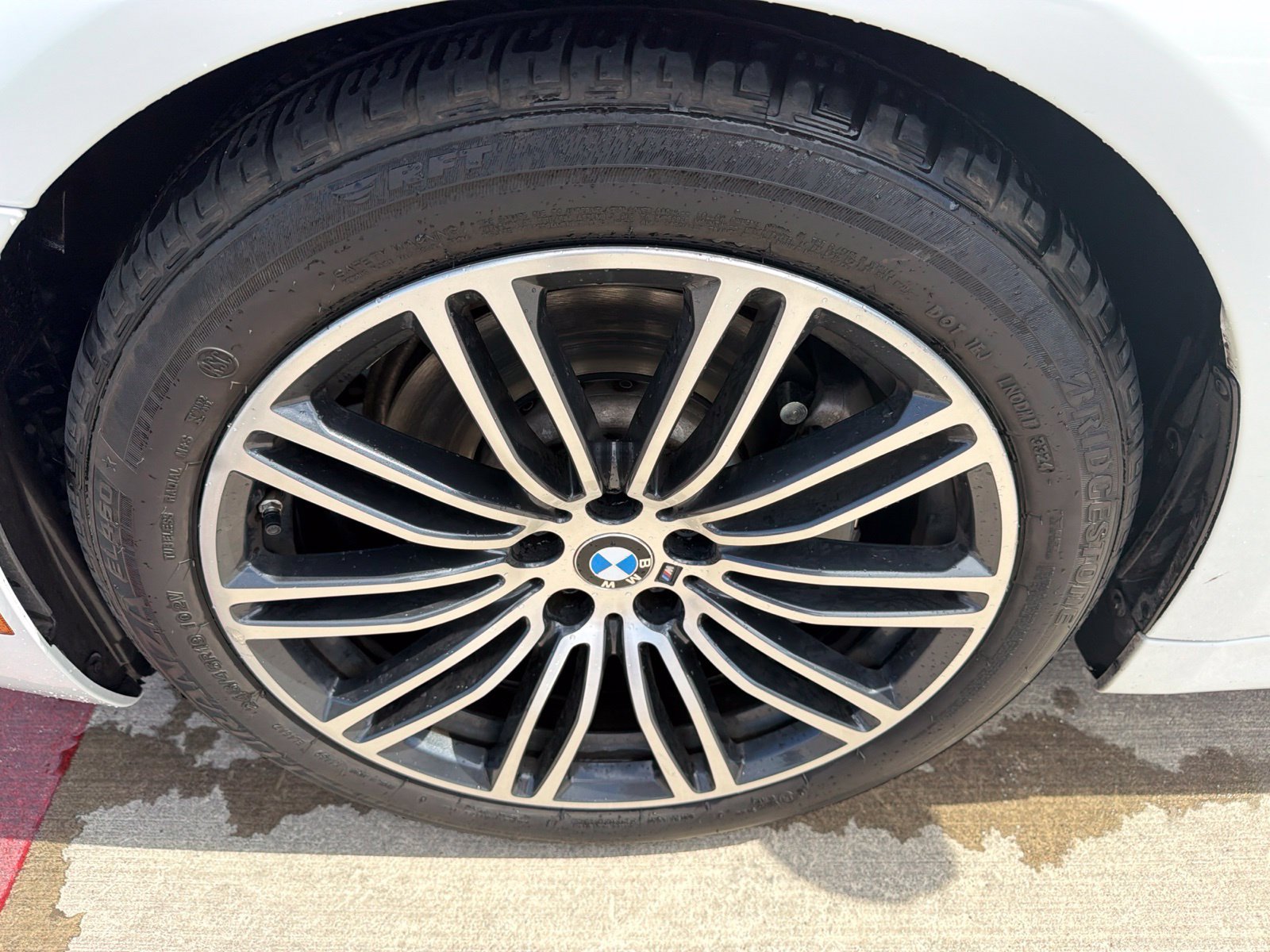 Used 2019 BMW 530i xDrive AWD/4WD image 11