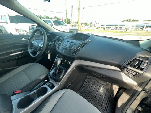 Used 2015 Ford Escape SE FWD image 11