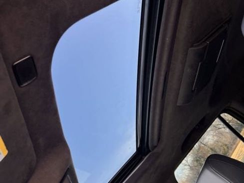 Used 2018 Cadillac Escalade Platinum image 20