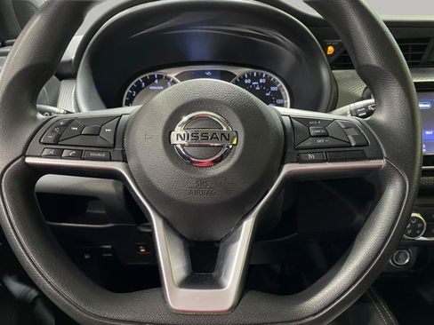 Used 2018 Nissan Kicks S FWD image 10