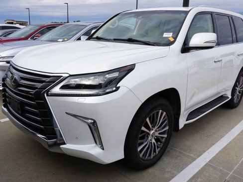 Used 2018 Lexus LX 570 4WD image 1