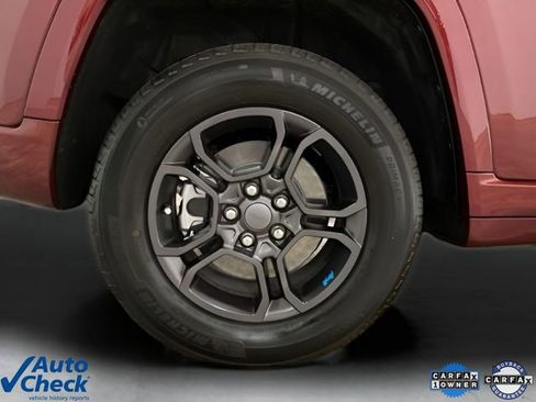 Used 2025 Jeep Grand Cherokee Limited 4xe image 26