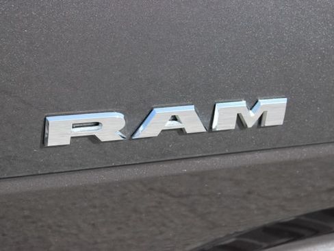 Used 2024 RAM 3500 Big Horn AWD/4WD image 18