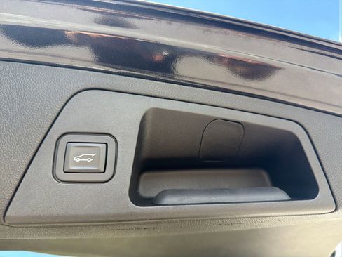 Used 2020 Buick Envision Premium AWD/4WD image 13