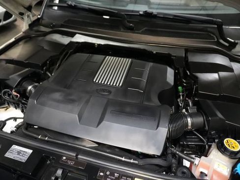 Used 2016 Land Rover LR4 HSE AWD/4WD image 12